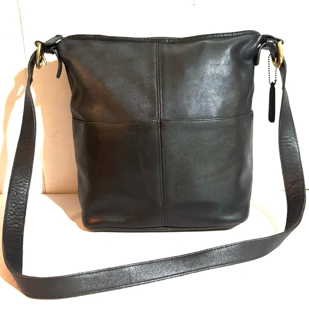Coach vintage black leather crossbody handbag - Picture 2 of 9